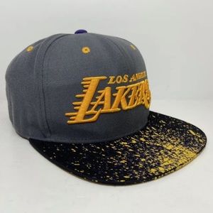 Mitchell & Ness Los Angeles Lakers Paintsplash Snapback Hat Cap Gray Yellow.